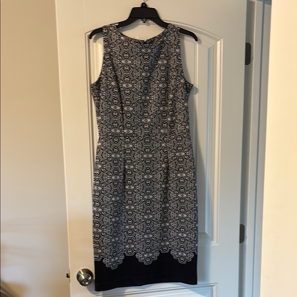 New York & Company Black and White Sleeveless Sheath Dress